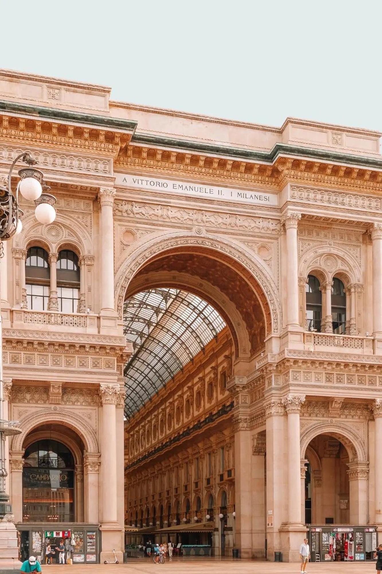 The Boutique Houses - Iconic Suite In Galleria Duomo With Private Parking 米兰 外观 照片