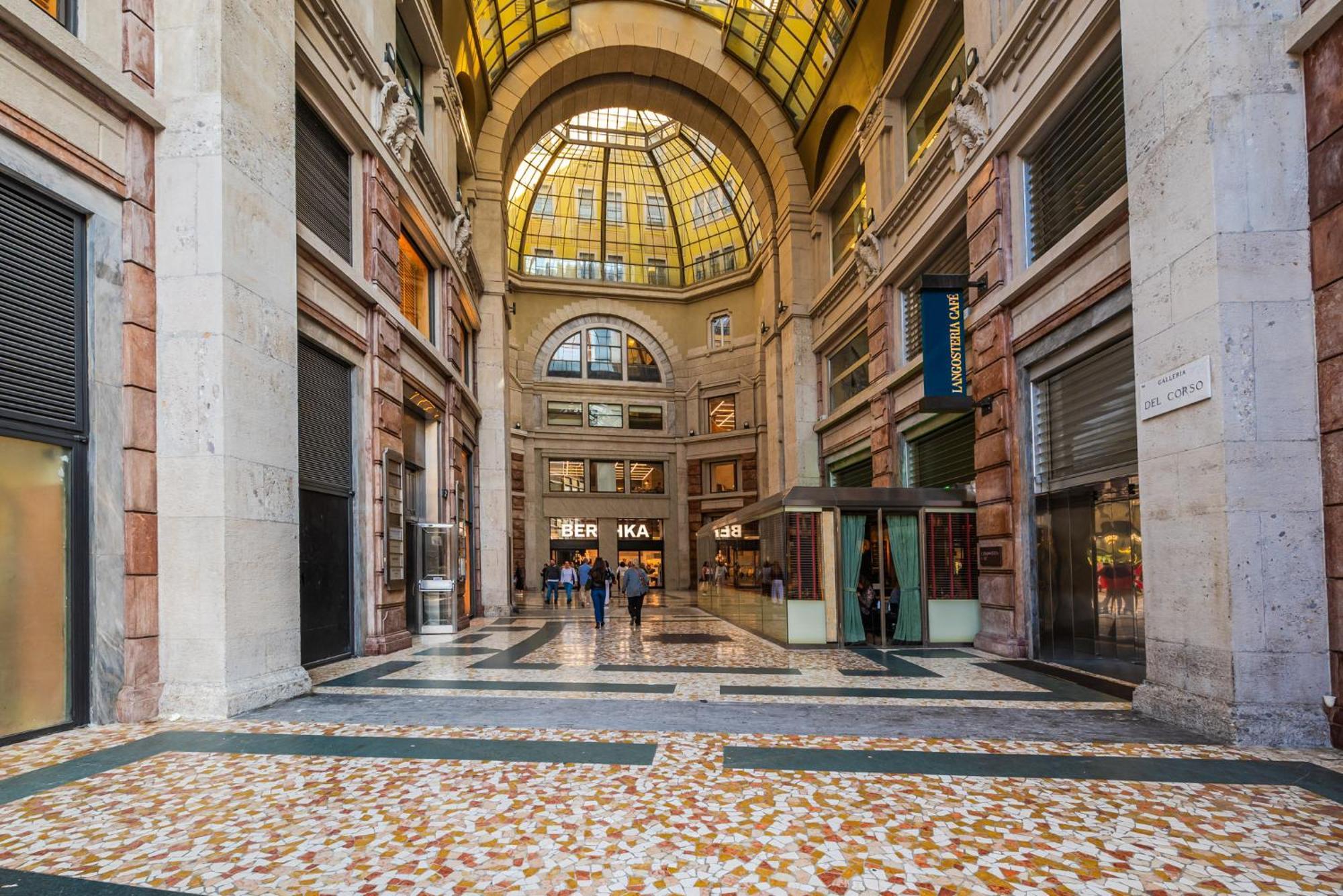 The Boutique Houses - Iconic Suite In Galleria Duomo With Private Parking 米兰 外观 照片